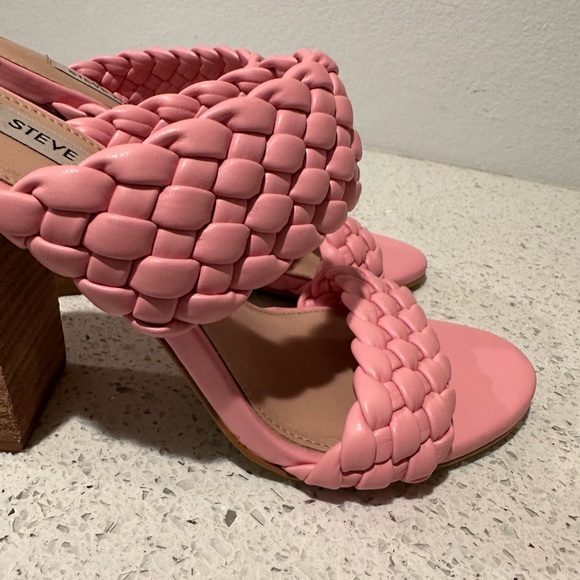 Steve Madden - Picture 4 of 13